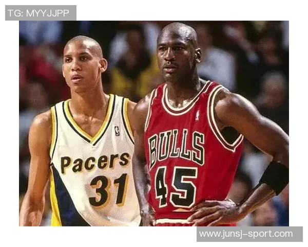 公牛队与猛龙队球员数据对比分析揭示比赛关键因素与战术布局 公牛队与猛龙队球员数据对比分析揭示比赛关键因素与战术布局